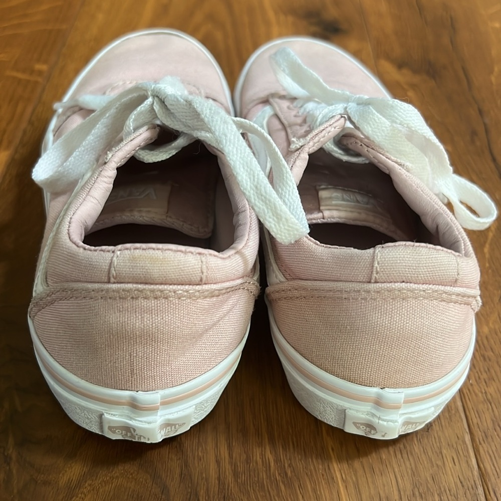 Vans - Picture 4 of 5